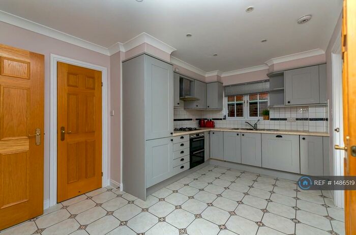 4 Bedroom Detached House To Rent In Monro Place, Epsom, KT19