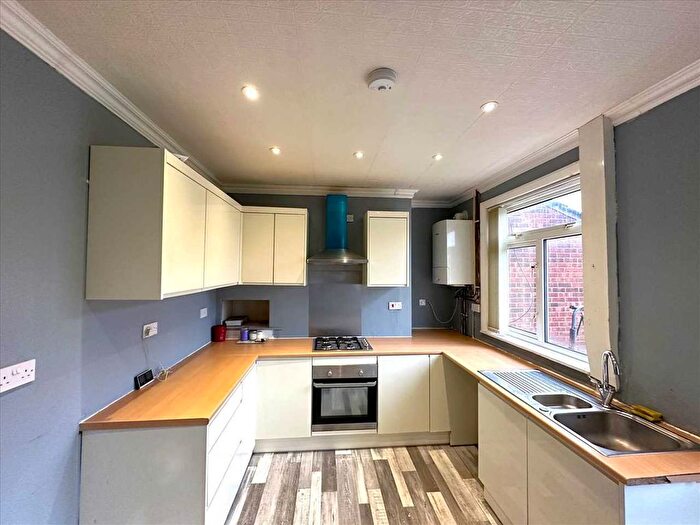3 Bedroom Semi-Detached House To Rent In Abbey Road, Scunthorpe, DN17