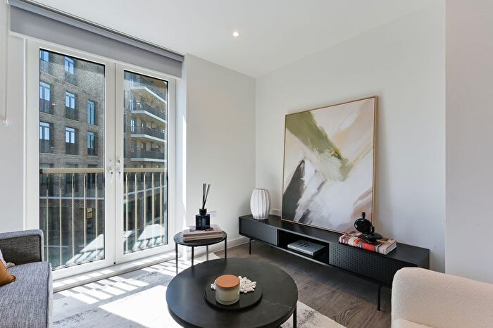 2 Bedroom Flat To Rent In Wolff House, Ridgeway Views, London, NW7