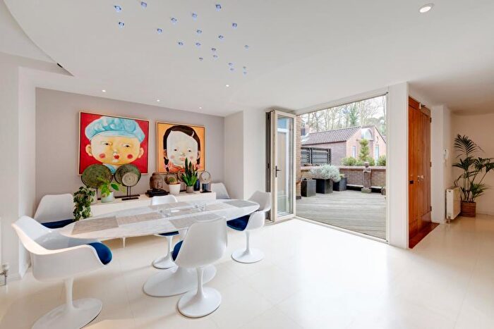 4 Bedroom Terraced House To Rent In Firecrest Drive, Hampstead, NW3