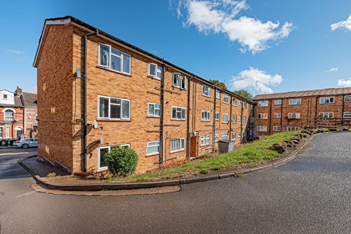 2 Bedroom Flat For Sale In Stockwood Court, Stockwood Crescent, Luton, Bedfordshire, LU1