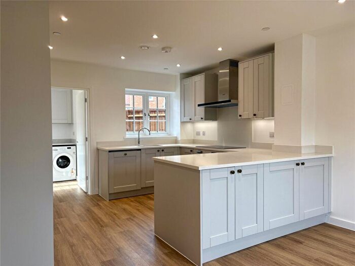 5 Bedroom Detached House For Sale In The Brooks, Clayhill Road, Burghfield Common, Reading, RG7