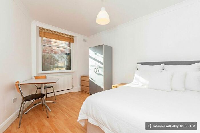 Studio To Rent In Willesden Lane, Kilburn, (Council Tax, Gas, Heating And Water Included), NW2