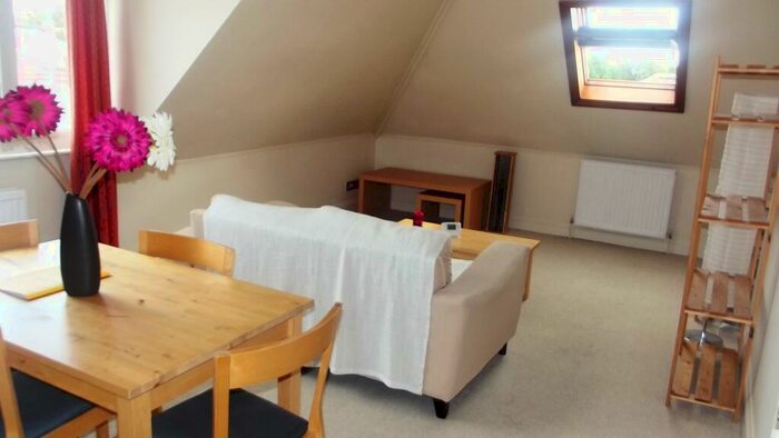 1 Bedroom Apartment To Rent In Winchester Road, Southampton, SO16