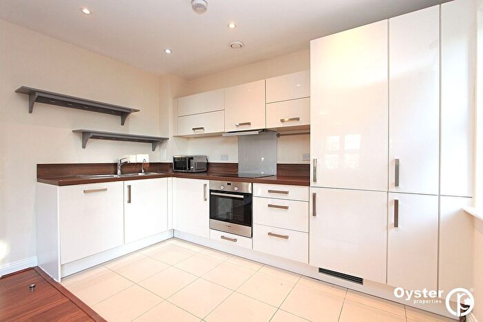 2 Bedroom Flat To Rent In Colnhurst Road, Campbell Court, WD17