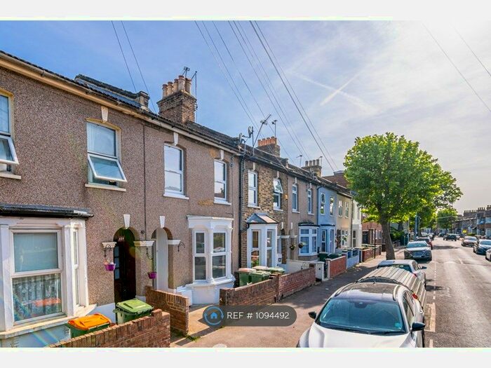 4 Bedroom Terraced House To Rent In Colegrave Road, London, E15