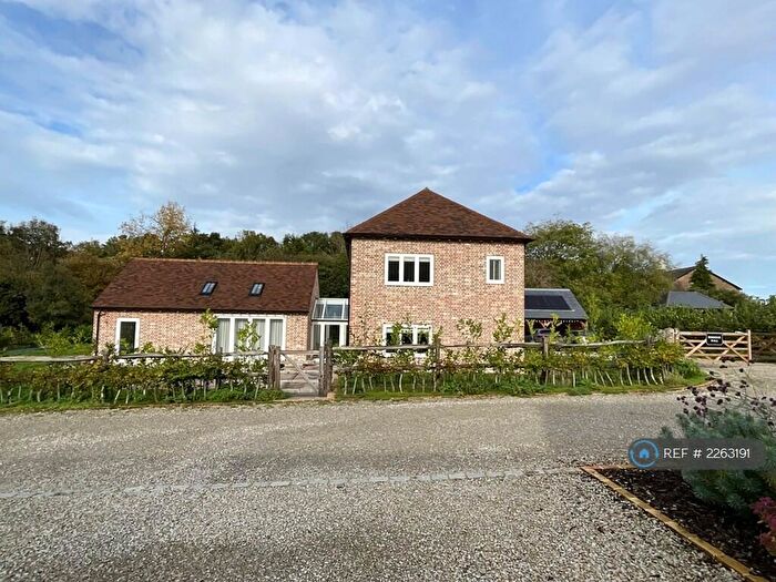 5 Bedroom Detached House To Rent In Farleigh Hill, Maidstone, ME15