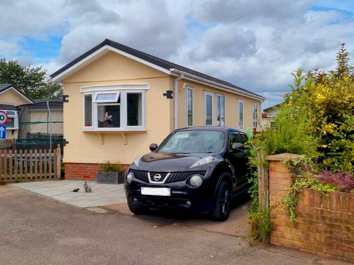 2 Bedroom Detached House For Sale In Whelpley Hill Park, Whelpley Hill, Chesham, Buckinghamshire, HP5