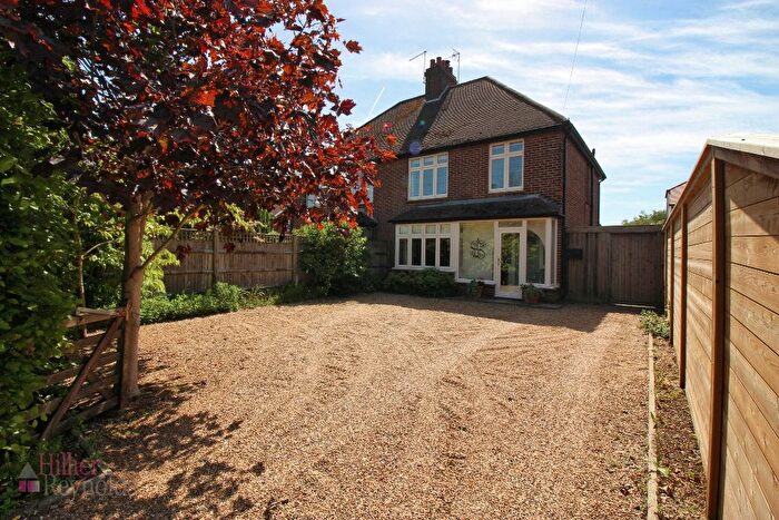 3 Bedroom Semi-Detached House For Sale In Maidstone Road, St. Mary's Platt, TN15