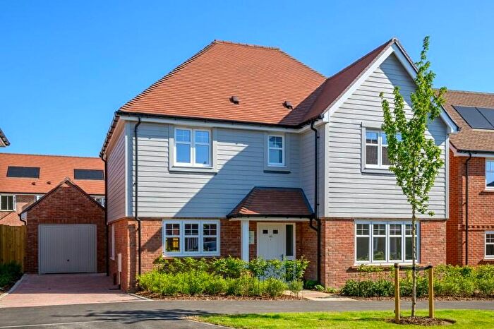 4 Bedroom Detached House For Sale In Hitches Lane, Crookham Village, Fleet, GU51