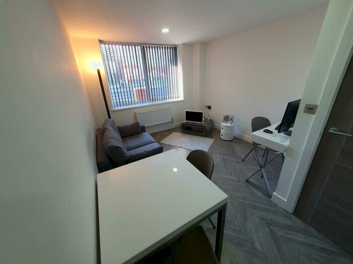 1 Bedroom Flat To Rent In Maindy Road, Cathays, CF24