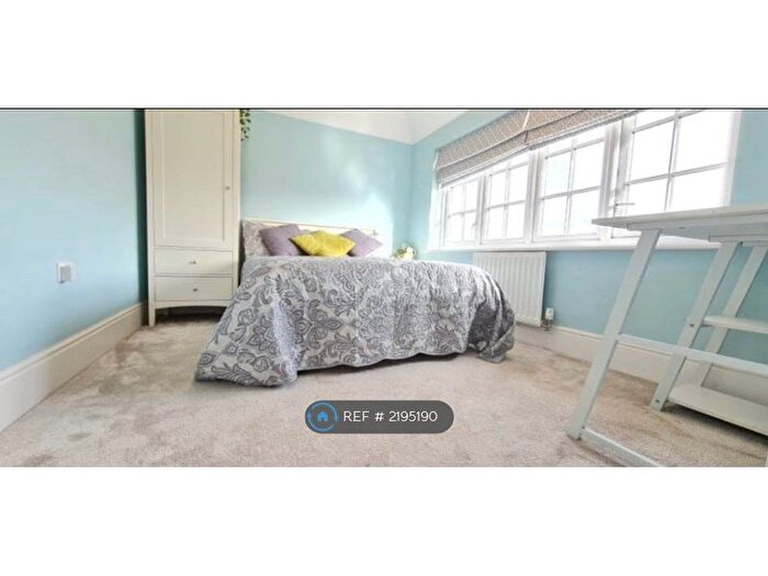 2 Bedroom Detached House To Rent In Finches Chase, Basildon, SS15