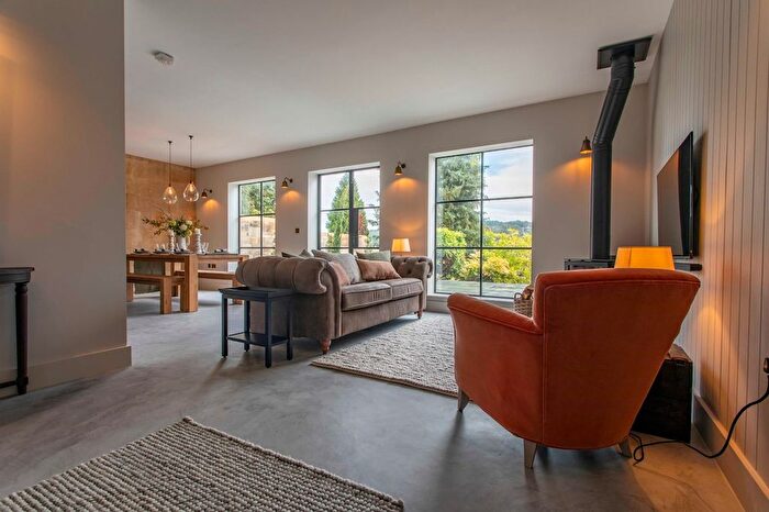 2 Bedroom Flat To Rent In Bath, BA2