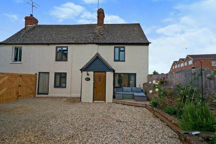 3 Bedroom House To Rent In Coxwell Street, Faringdon, SN7