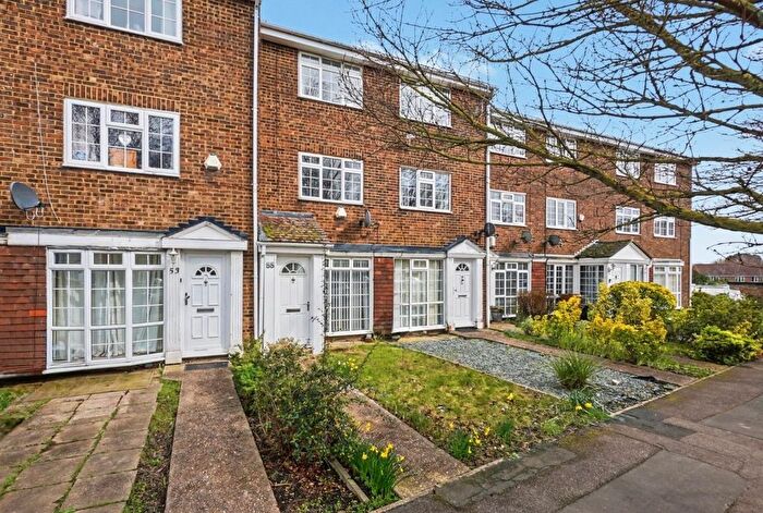 4 Bedroom Terraced House For Sale In Tilbury Road, Rainham, ME8