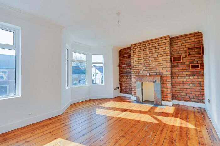 2 Bedroom Flat To Rent In Cardiff Road, Dinas Powys, The Vale Of Glamorgan., CF64