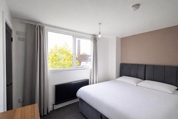 1 Bedroom Terraced House To Rent In Red Hall Chase, Leeds, LS14