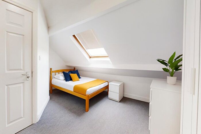 5 Bedroom House To Rent In Queens Road, Sheffield, S2