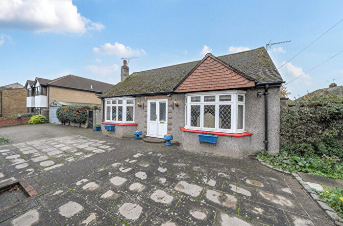 3 Bedroom Bungalow For Sale In Slade Green Road, Erith, DA8