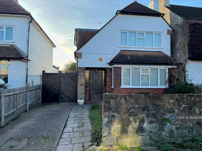 3 Bedroom Detached House To Rent In Franks Avenue, New Malden, KT3