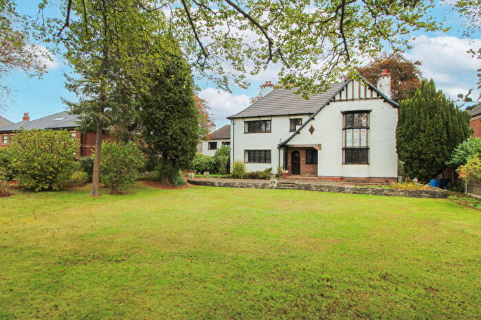 5 Bedroom Detached House For Sale In Bawtry Road, Bessacarr, Doncaster, DN4