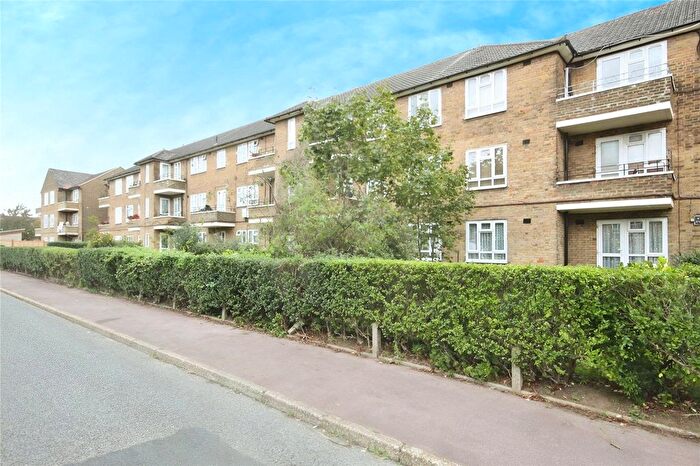 1 Bedroom Flat To Rent In Braintree Road, Dagenham, RM10