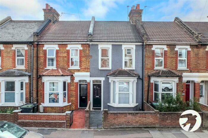3 Bedroom Terraced House To Rent In Old Road West, Gravesend, Kent, DA11