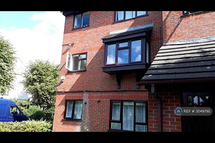1 Bedroom Flat To Rent In Palace Gates, London, N22
