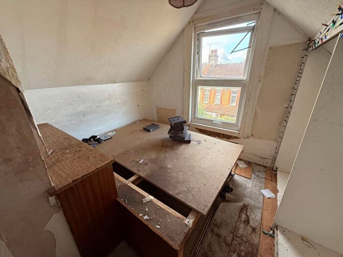 1 Bedroom Flat For Sale In Flat, Hainault Avenue, Westcliff-on-Sea, Southend-on-Sea, SS0