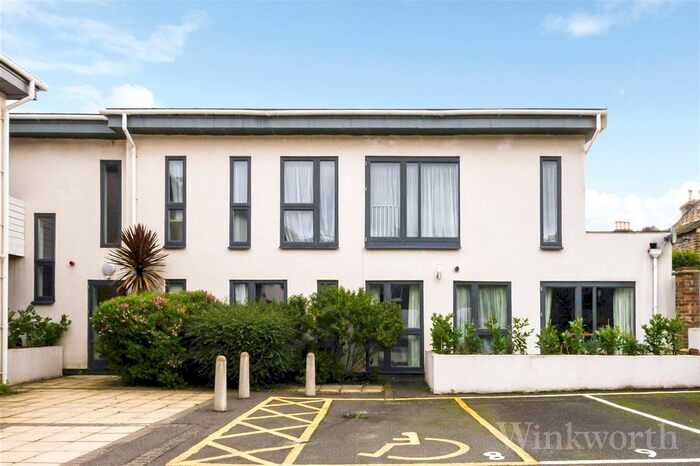 2 Bedroom Flat To Rent In Furley Road, London, SE15