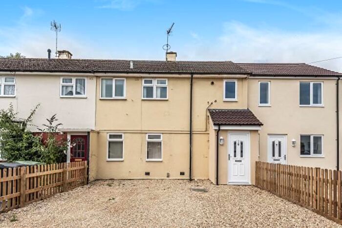 3 Bedroom Terraced House For Sale In Queensway, Didcot, OX11