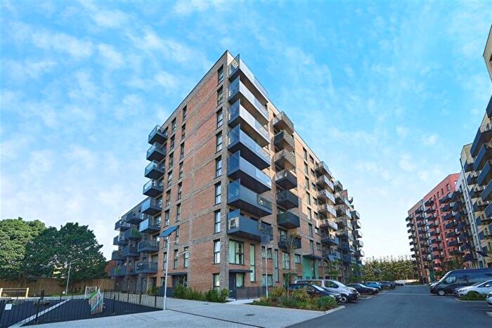 1 Bedroom Flat To Rent In Catimor House, UB3