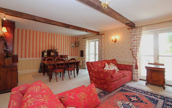 3 Bedroom Terraced House For Sale In Park Street, Baldock, SG7