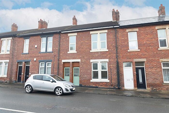 2 Bedroom Flat For Sale In Norham Road, North Shields, NE29