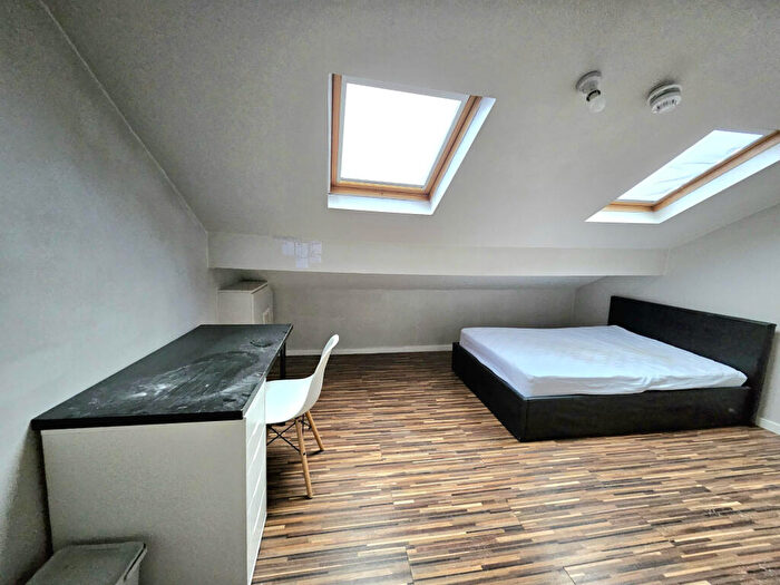 6 Bedroom Terraced House For Sale In Ossory Street, Manchester, Lancashire, M14