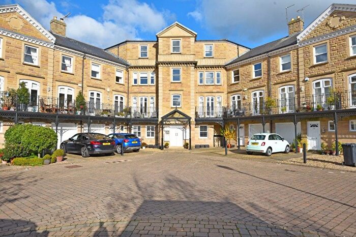 1 Bedroom Flat For Sale In Queens Gate, Harrogate, HG1