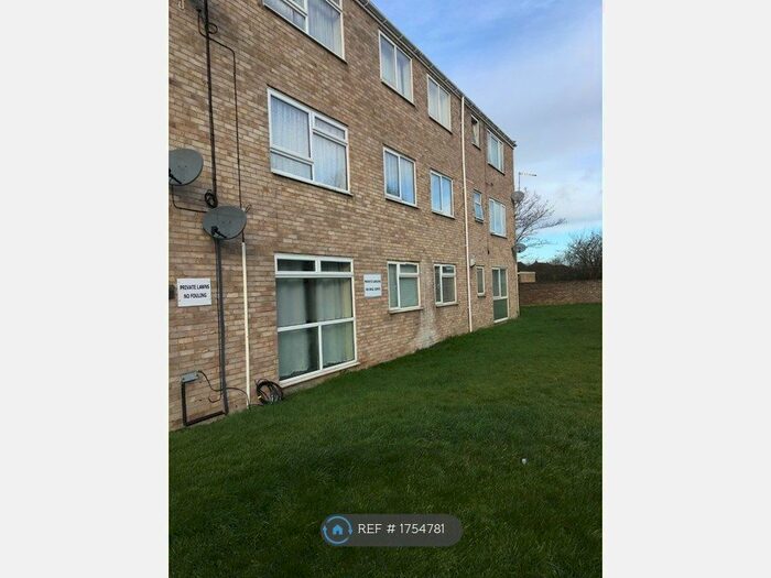 2 Bedroom Flat To Rent In Sandgate, Swindon, SN3