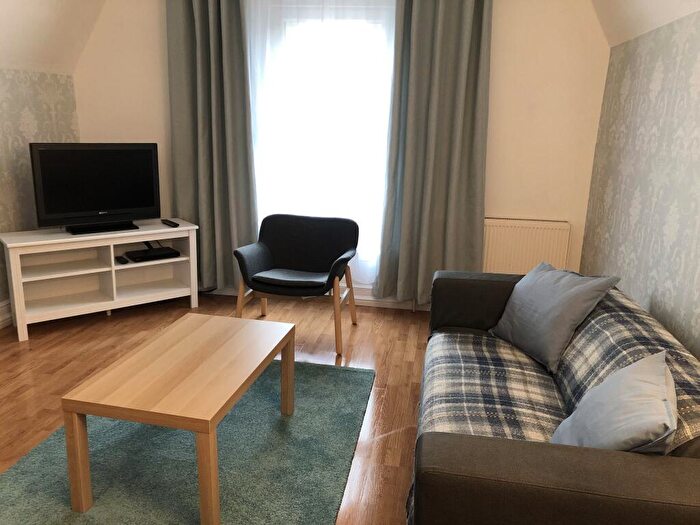 1 Bedroom Flat To Rent In Waverley Road, PO5