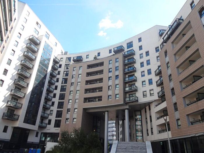 Studio To Rent In The Gateway East, Leeds City Centre, LS9