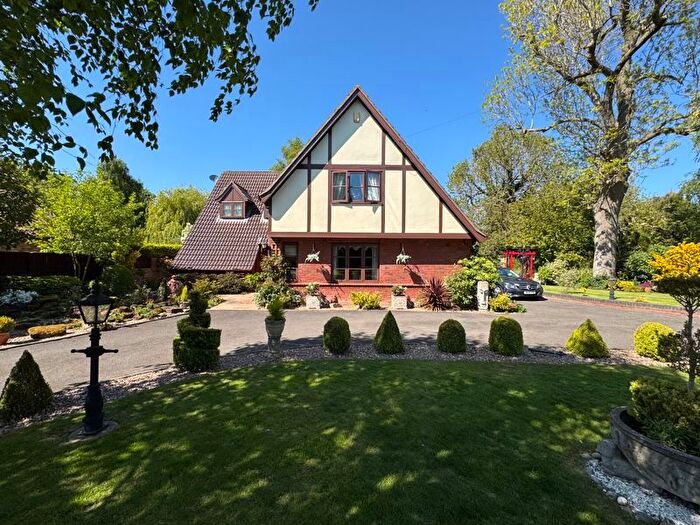 3 Bedroom Detached House For Sale In Newbridge Lane, Covenham St. Mary, LN11