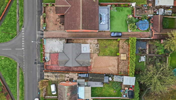 3 Bedroom Bungalow For Sale In Baulk Lane, Harworth, DN11