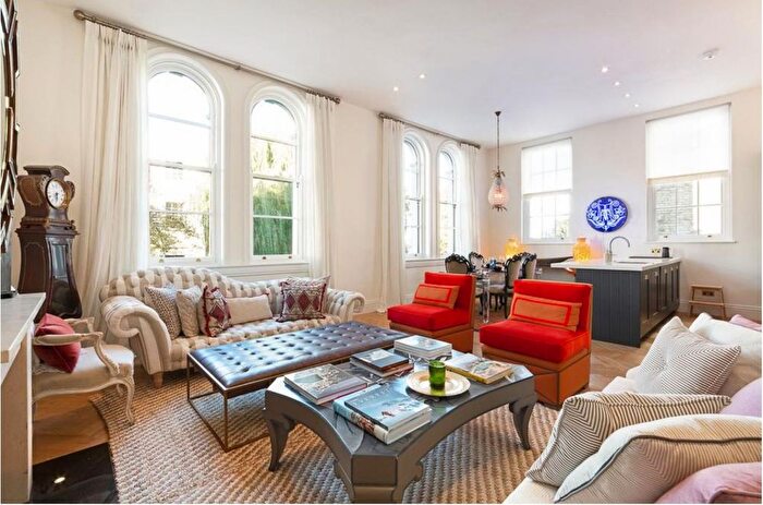 2 Bedroom Flat To Rent In Westbourne Grove Mews, Notting Hill, W11