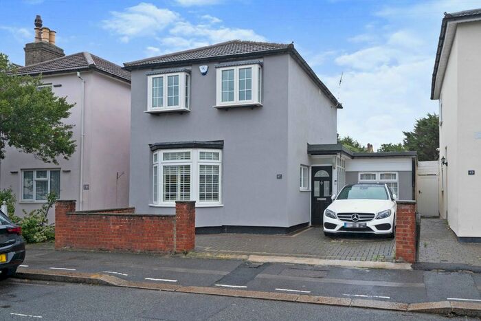 3 Bedroom Terraced House To Rent In Carlisle Road, Gidea Park, Romford, RM1