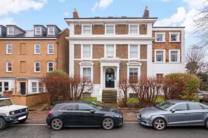 2 Bedroom Flat For Sale In Tyrwhitt Road, Brockley, London, SE4