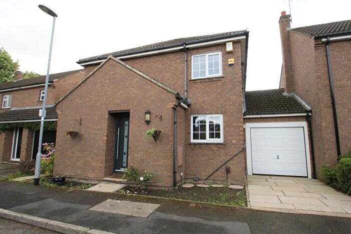 3 Bedroom House To Rent In Park Lane Mews, Roundhay Park Lane, Leeds, West Yorkshire, LS17