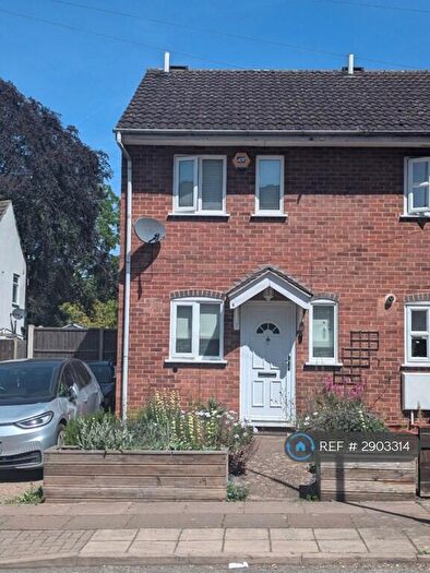 2 Bedroom Terraced House To Rent In Lansdowne Road, Leicester, LE2