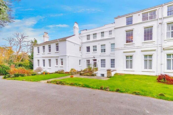 4 Bedroom Maisonette For Sale In Southlands Lane, Tandridge, Oxted, RH8