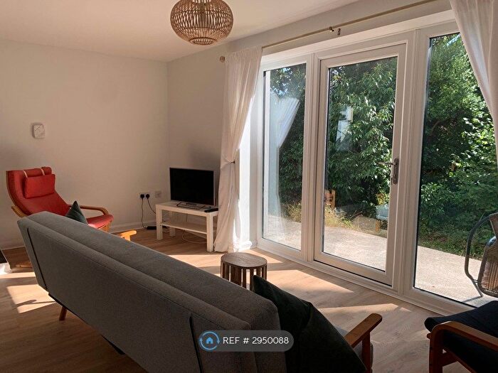 2 Bedroom Bungalow To Rent In Seymour Road, Newton Abbot, TQ12