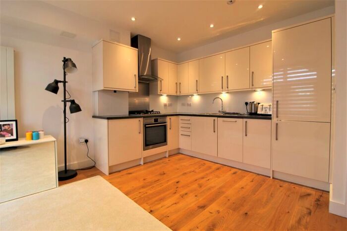 1 Bedroom Apartment To Rent In Kensington House, Corner Hall, Hemel Hempstead, Hertfordshire, HP3
