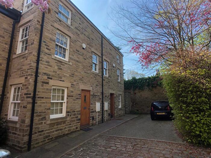 2 Bedroom House To Rent In North Grange Cottages, North Grange Road, Leeds, LS6